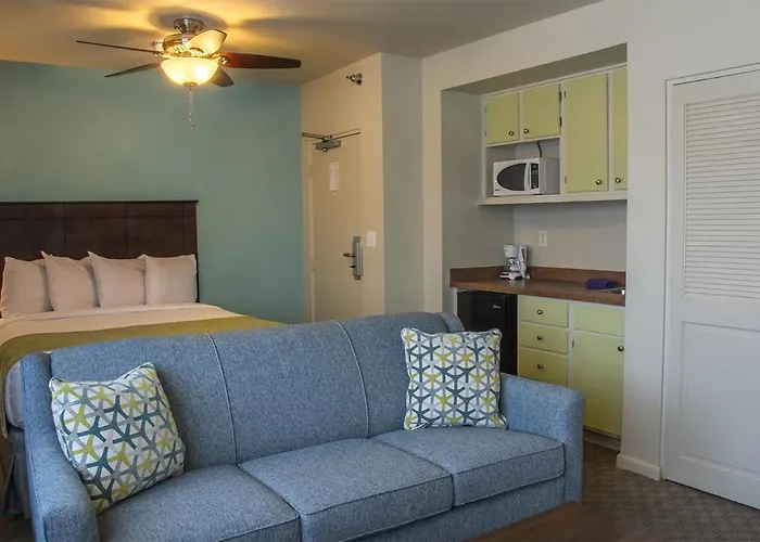 Palm Pavilion Inn