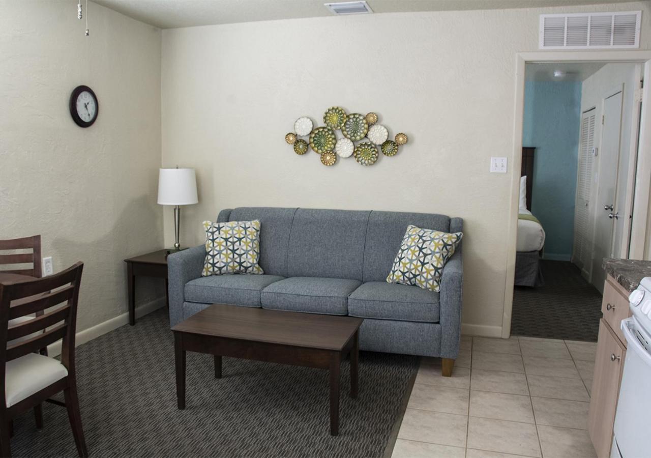 Palm Pavilion Clearwater Beach